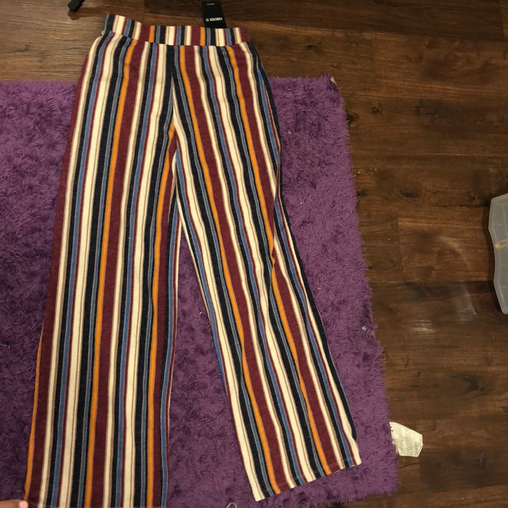 Wide legged leggings